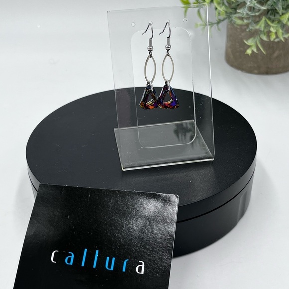 Callura Swarovski Volcano Crystal Triangle Drop Earrings NWT - Picture 9 of 10